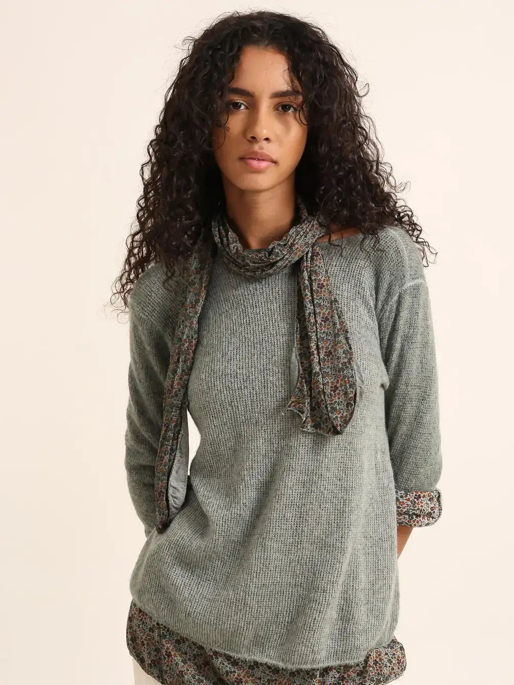 Floral pattern lining sweater with scarf, Persimmon